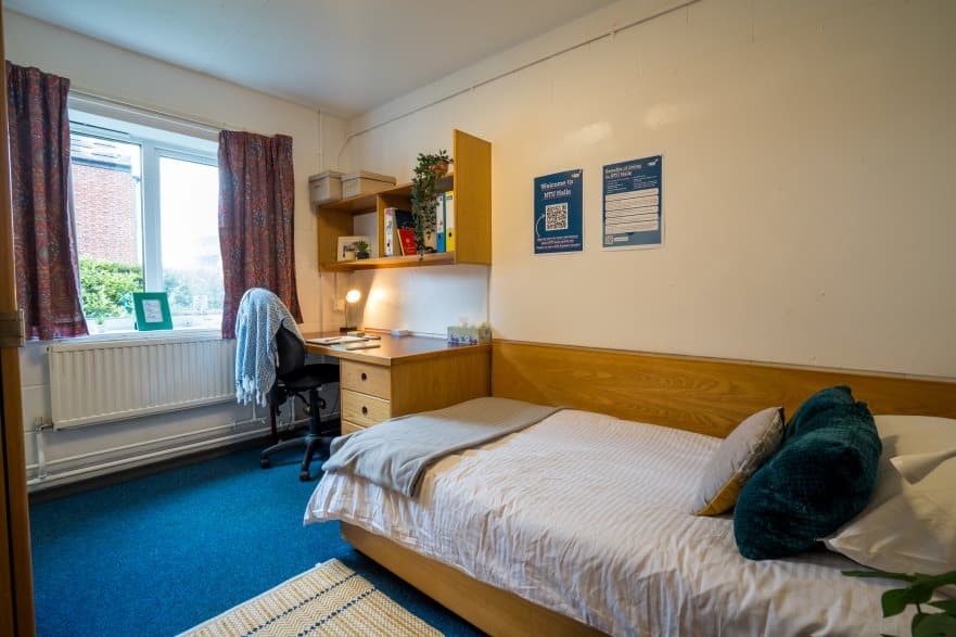 Simpsons – simpsons en suite bedroom